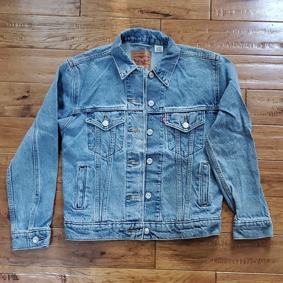 Levi's Jackets & Blazers - Levi' Ex Boyfriend Trucker Denim Jean Jacket